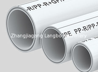 Línea de la protuberancia del tubo de los PP de la calibración, línea de enfriamiento de la protuberancia del tubo de los tanques PE