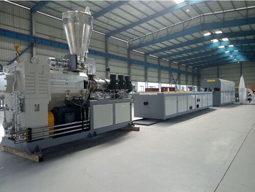 último caso de la compañía sobre Engineered for the Desert: Delivering a WPC Outdoor Decking Extrusion Line to Egypt