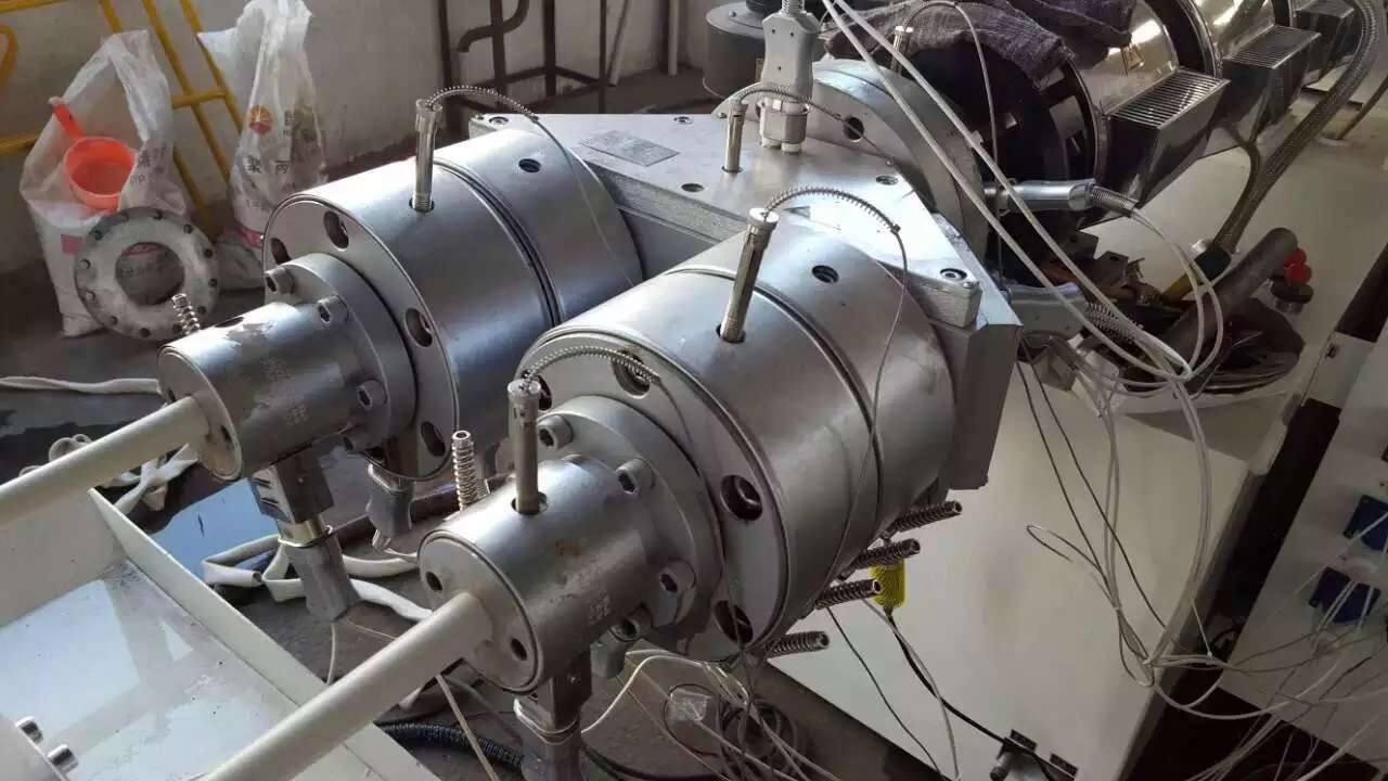 último caso de la compañía sobre El caso del proyecto de línea de extrusión de tubos dobles de PVC Arabia Saudita