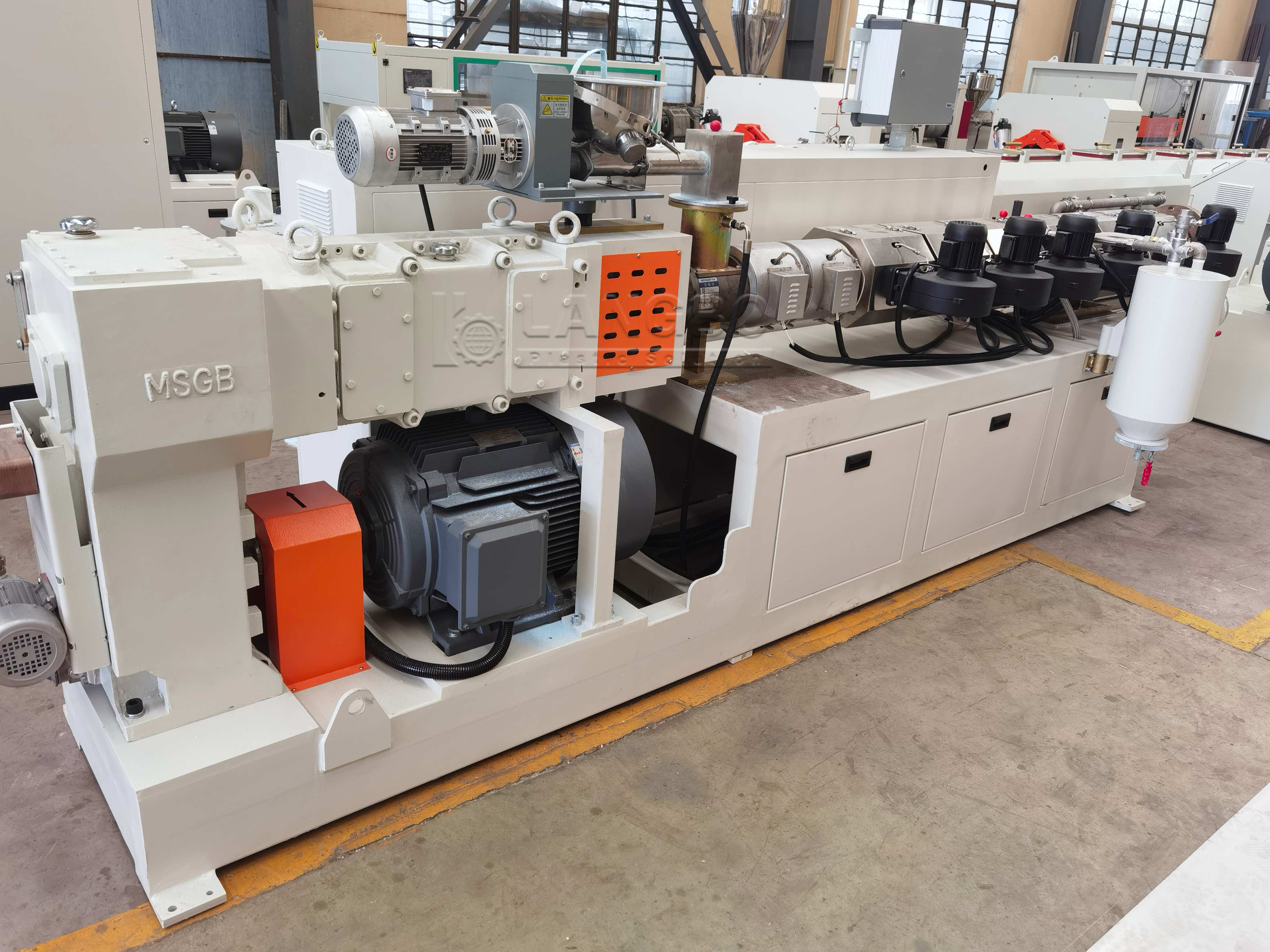 último caso de la compañía sobre PVC Pipe Extrusion Line Project for Infrastructure Pipe Manufacturing in Algeria