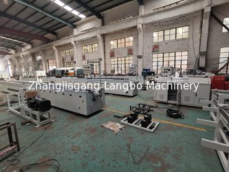 Zhangjiagang Langbo Machinery Co. Ltd. línea de producción de fábrica