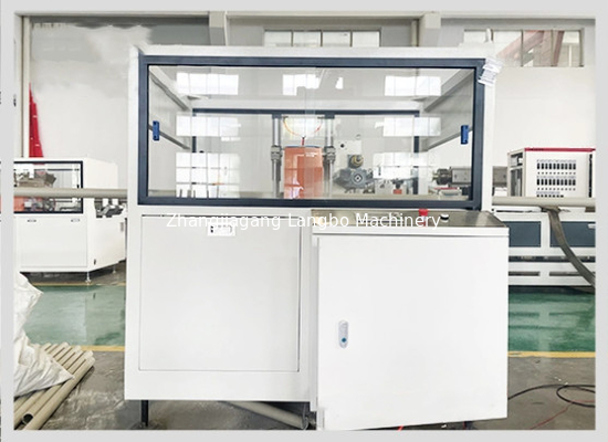 Diámetro del tubo 75-250 Línea de extrusión de tubos de conducto de electricidad de PVC/UPVC/CPVC de plástico con inversor ABB