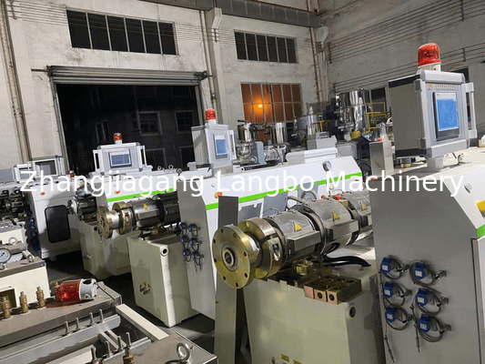 capacidad del extrusor 80/156 plástico del tornillo del gemelo 55KWConical alta