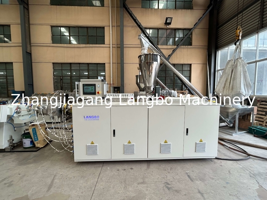 Línea de la protuberancia del tubo del PVC de la refrigeración por aire con el ratio del 30:1 L/D y el poder del motor 37KW