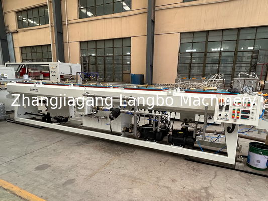 Línea de producción de tuberías de PVC avanzada con motor de 55kw e inversor de frecuencia ABB