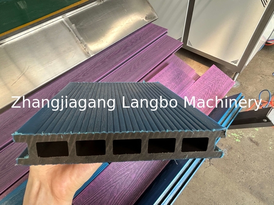 Co Linea de extrusión de Wpc al aire libre con grabado 3D