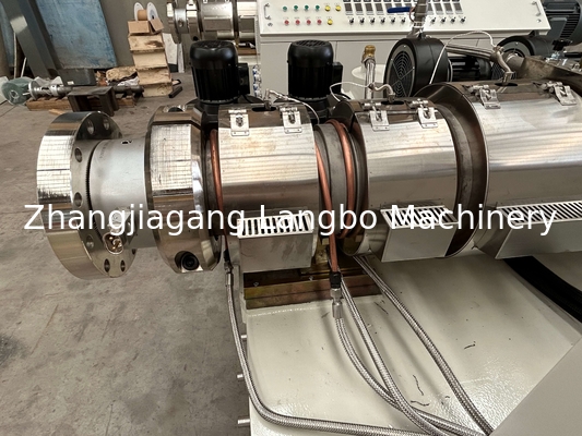 80 / Línea gemela cónica de la protuberancia del tubo del PVC del tornillo 173 con la salida 600kg/H