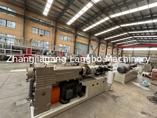 80 / Línea gemela cónica de la protuberancia del tubo del PVC del tornillo 173 con la salida 600kg/H