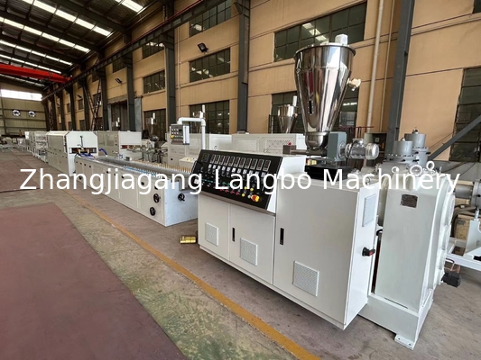 55/110 22KW Línea de producción de perfiles de PVC Máquina extrusora de doble tornillo