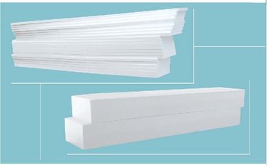 Línea anchura de la protuberancia del tablero de la espuma del PVC del ISO del producto de 1220m m grueso de 3 - de 20m m