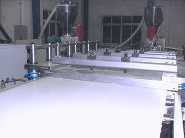 Línea a prueba de choques aislamiento de la protuberancia del tablero de la espuma del PVC de calor del impermeable