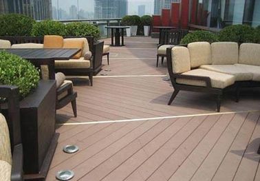 PP/PE WPC que hace la máquina, máquina de la protuberancia del perfil WPC de la cerca del Decking