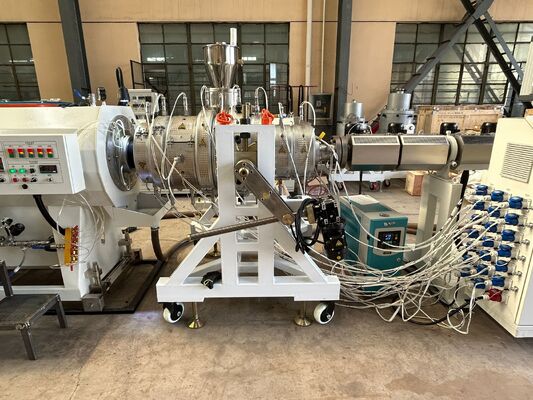 China 16-110 mm Máquina de fabricación de tuberías de polietileno de alta densidad con motor  y PLC