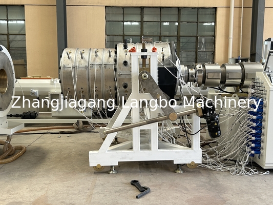 Línea de extrusión de tuberías de PVC de 400-710 mm con motor 92/188 de 110 kW