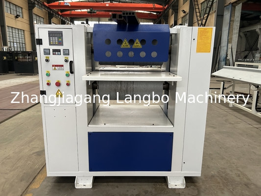 Máquina para hacer laminados compuestos de puertas de techos de madera / máquina de relieve