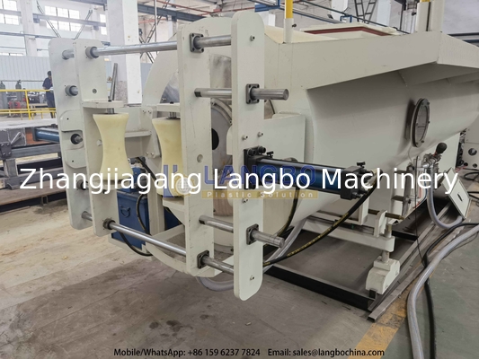 800-1200mm Máquina de fabricación de tuberías de PVC de tres capas de gran diámetro Línea de producción de extrusión de tuberías de alcantarillado de plástico