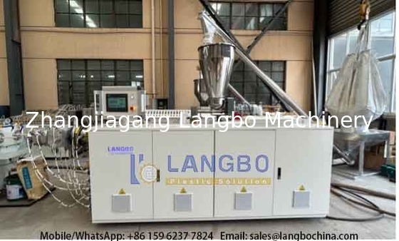 Línea de extrusión de tubería de PVC-U de 50-200 mm con caja de engranajes integrada de 80/156 55kw y motor Siemens