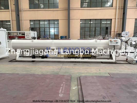 Línea de extrusión de tubería de PVC-U de 50-200 mm con caja de engranajes integrada de 80/156 55kw y motor Siemens