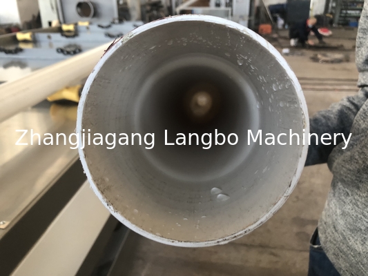 Maquinaria de venta al por mayor de capacidad de doble campana de PVC de plástico de la tubería de campana máquina para la línea de producción de tuberías China