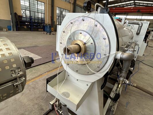 Línea de producción de extrusora de tubería de PVC personalizable para conductos de riego agrícola, contactor  o SCHNIDER