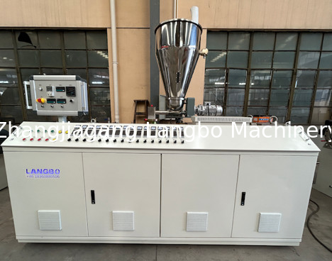 Línea de producción de máquinas de fabricación de tubos de PVC eléctricos de plástico /línea de extrusión de tubos de conducto de PVC
