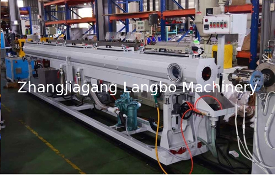 Línea de fabricación de tuberías de PE HDPE Máquina de extrusión de plástico Voltado 380V 50HZ 3 fases