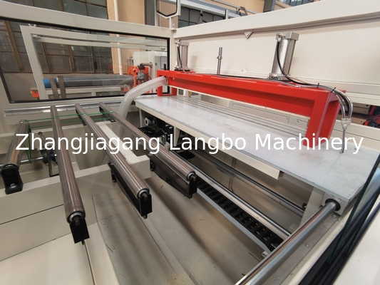 Línea de extrusión de perfiles de PVC para ventanas Máquina de extrusión Máquina de extrusión Línea de producción de paneles de techo de PVC de 1200 mm con máquina de manipulación automática