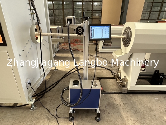 Máquina de extrusión de tuberías de PVC de plástico equipada con motor SIEMENS e inversor ABB