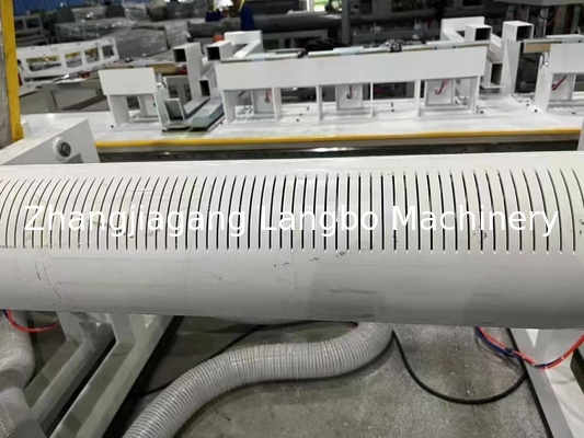Máquina para la fabricación de tuberías de pantalla de agua Máquina de ranura de tuberías de plástico Máquina de tuberías de PVC Máquina de perforación de tuberías de PVC Máquina de producción de tuberías