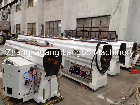 Línea de producción de máquinas de fabricación de tubos de PVC eléctricos de plástico /línea de extrusión de tubos de conducto de PVC