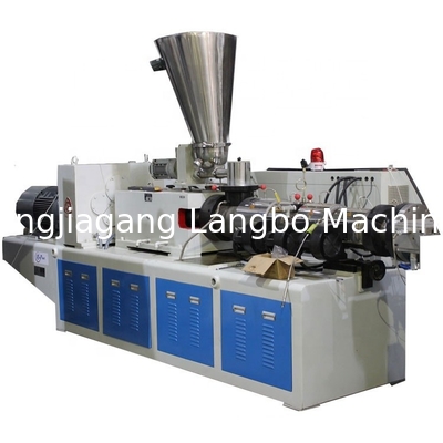 Maquina de fabricación de líneas de producción de extrusión de perfiles compuestos para pisos de cubierta WPC