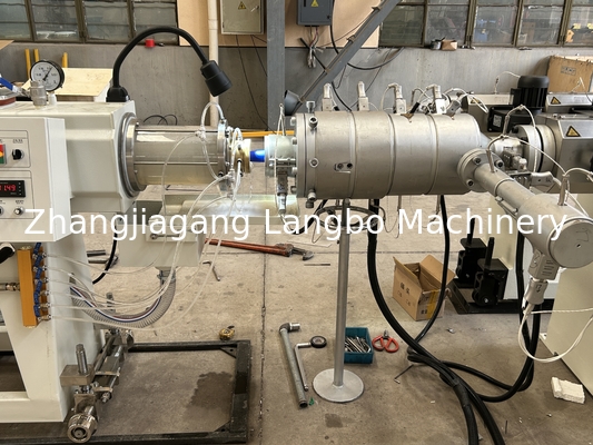 Máquina avanzada de extrusión de tuberías PPR automática de pared sólida con garantía de 2 años