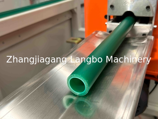 Línea de producción de extrusión de tuberías de plástico de una sola rosca de doble, triple y triple capa para PPR, riego, suministro de agua, energía, gas y plomería