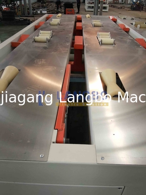 Máquina de línea de producción de extrusión de tuberías de conductos eléctricos de PVC de plástico CPVC UPVC con extrusor de corte de extracción