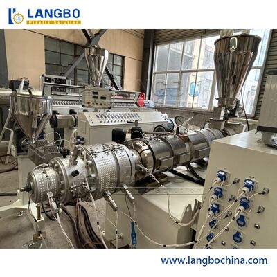 Línea de producción de tuberías de PVC de control PLC alta producción y productividad