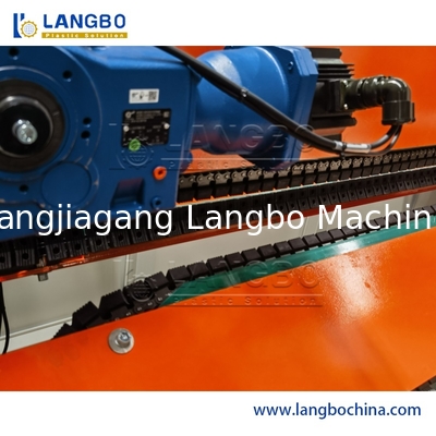 Capacidad de máquina plástica de la fabricación del tubo del PVC 300kg/tubo del PVC