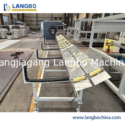 Línea cadena de la protuberancia del tubo de UPVC/del PVC de producción plástica automática completa del tubo