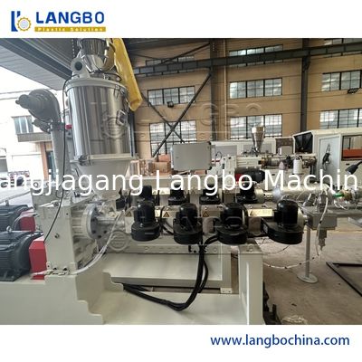 Línea de producción de extrusión de plástico PPR avanzada de alta producción Máquina de extrusión de tubos de tornillo único