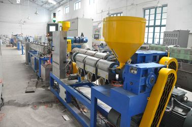 20 - 50m m una cadena de producción acanalada de un sólo recinto del tubo de la máquina plástica del extrusor de tornillo