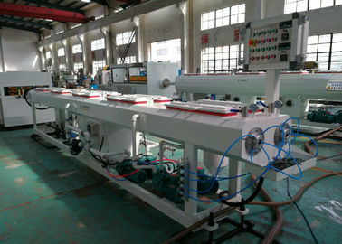 Línea de agua línea de la protuberancia del PVC, tubo plástico del diámetro de 16 - de 630m m que hace la máquina