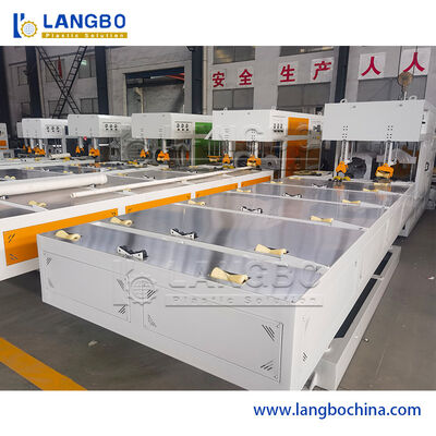 Zócalo plástico 800kg/H del tubo del PVC del tubo de la máquina automática de Belling