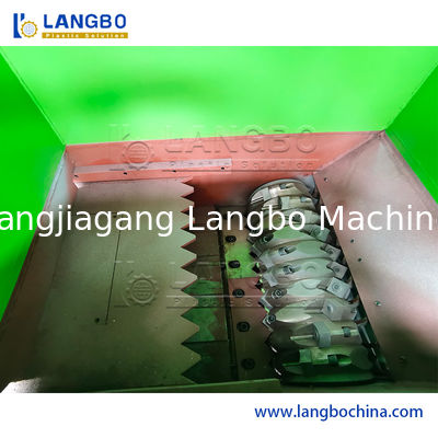 Las máquinas de trituración de residuos de plástico para mascotas