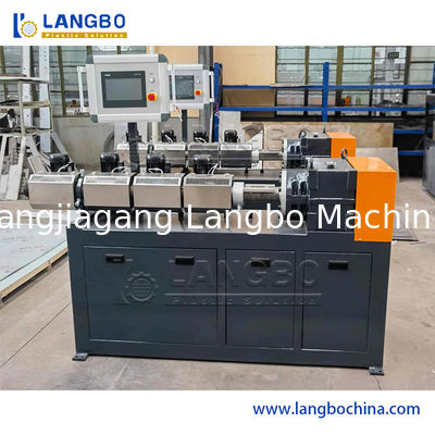 Capacidad del extrusor de solo tornillo del tubo del PE alta 210KW 75/38