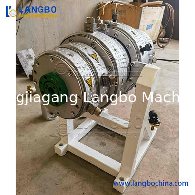 Línea de producción de extrusión de tubos de suministro de agua, gas y petróleo de plástico PE HDPE PPR Máquina de extrusión de tornillo único