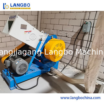 La máquina de reciclaje de residuos de molino de plástico