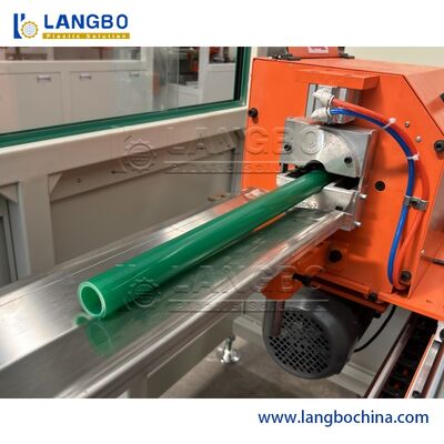 Línea de extrusión de tuberías PPR con coextrusión de 3 capas Control del PLC de  para el tamaño de la tubería de 20-110 mm