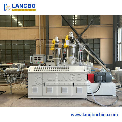 Línea de extrusión de tuberías PPR con coextrusión de 3 capas Control del PLC de  para el tamaño de la tubería de 20-110 mm