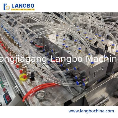 Línea de alto rendimiento capacidad de la protuberancia del perfil del PVC del tamaño 250KG/H del perfil de los 300MM