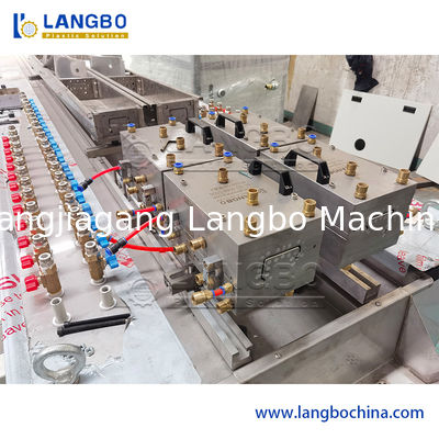 Línea de la protuberancia del perfil del PVC 150KG/H con ahorro de la energía del control de la pantalla táctil del Plc