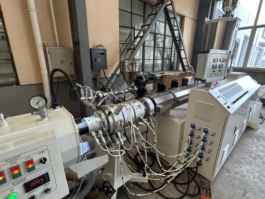 Línea de producción de extrusión de tuberías de suministro de agua, gas y aceite de plástico PE HDPE PPR, extrusora de un solo tornillo, máquina para fabricar tuberías